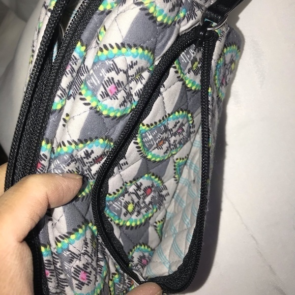 🌻 Vera Bradley Make up bag. - Picture 5 of 8